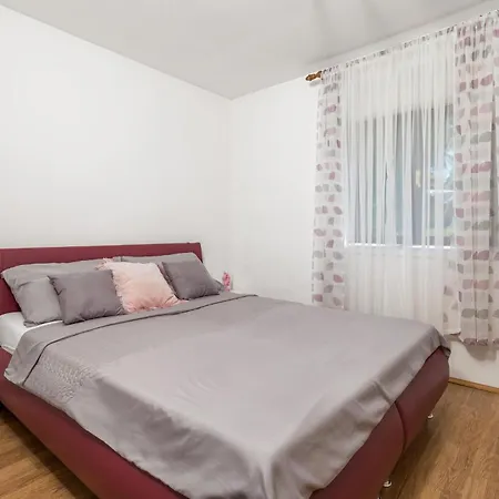 Holiday home Pet Friendly In With Sauna