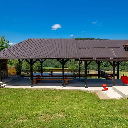 Pet Friendly In With Sauna *