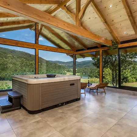 Pet Friendly In With Sauna *